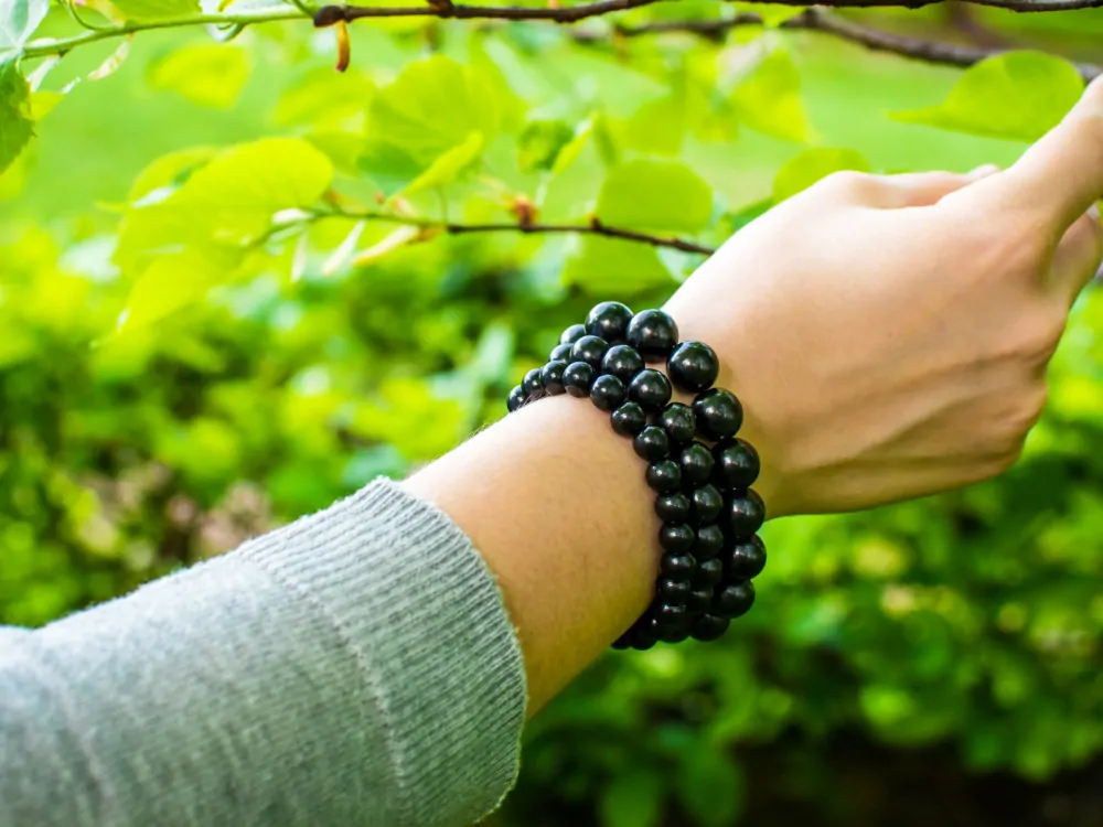 Náramek ze šungitu