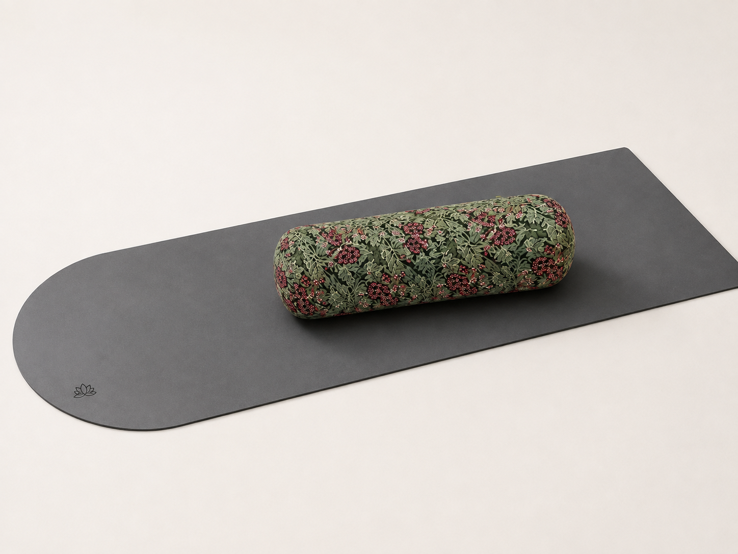 Neklouzavá podložka na jógu HALF MOON LAVA STONE