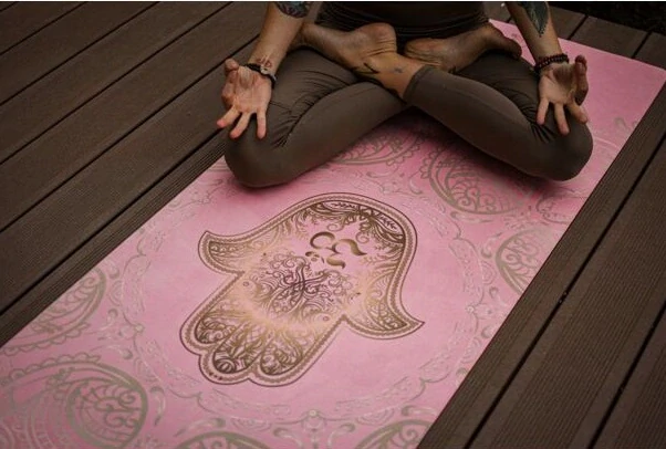 Designová podložka na jógu HAMSA LOVE