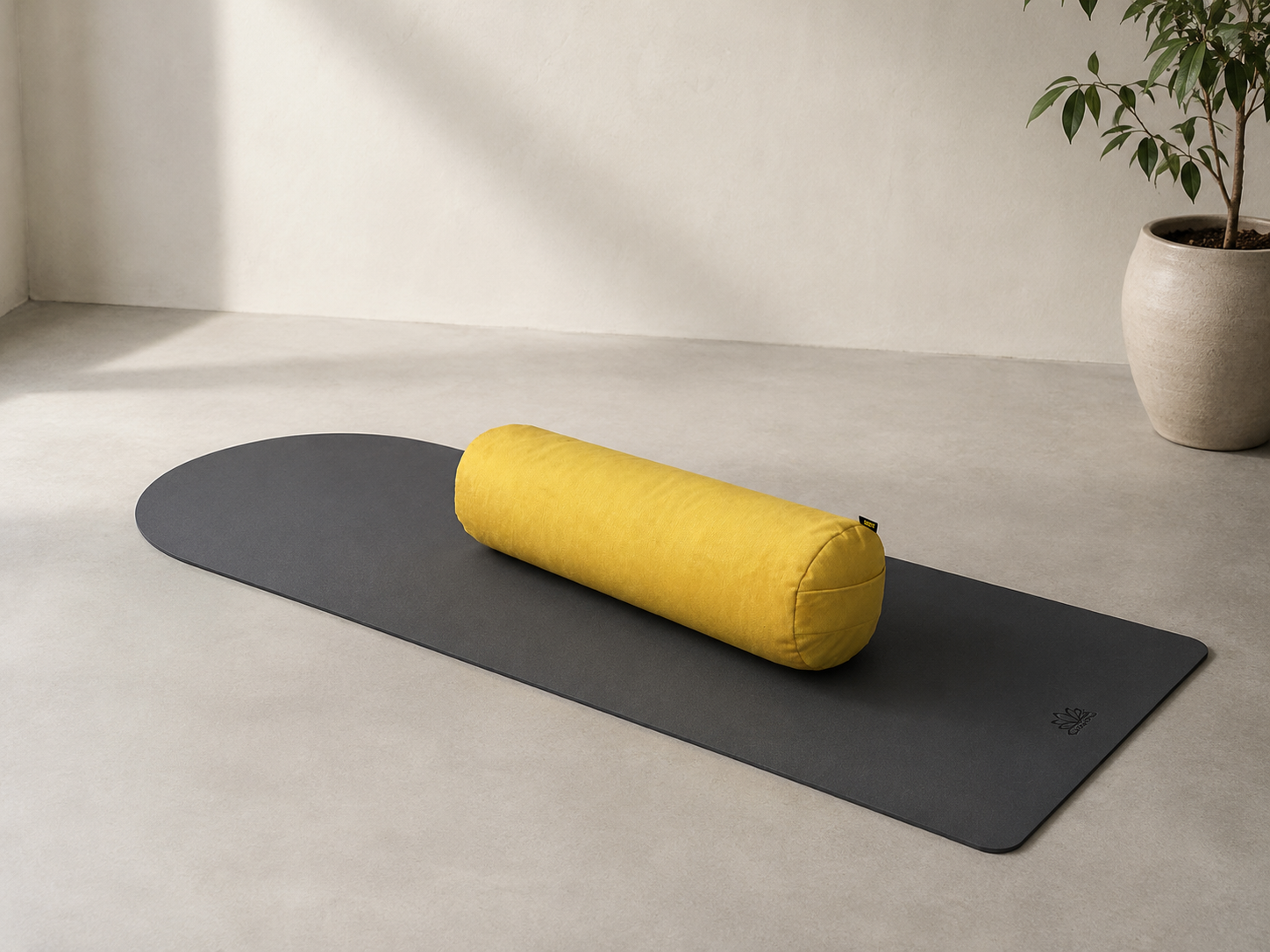Neklouzavá podložka na jógu HALF MOON LAVA STONE
