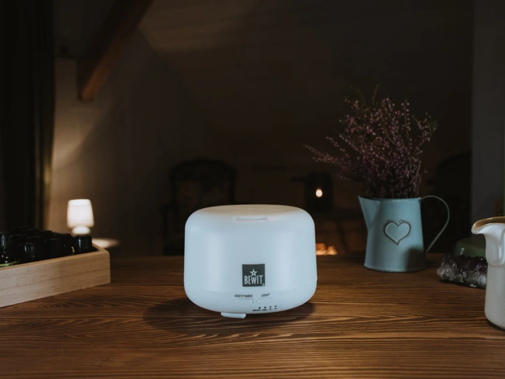 Aroma difuzér FAVORIT 300, bílý