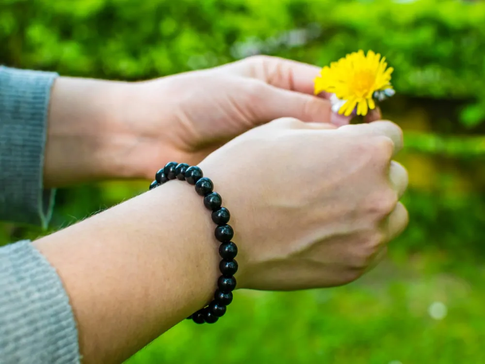 Náramek ze šungitu